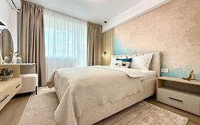 Central View Apartment